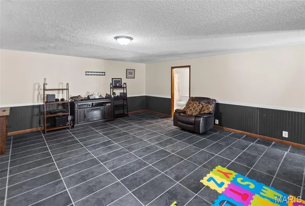 $449,000 | 24 Bernhardt Road, Lebanon, IL 62254