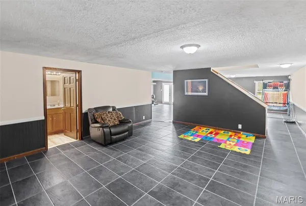 $449,000 | 24 Bernhardt Road, Lebanon, IL 62254