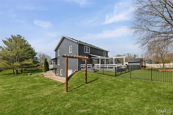 $449,000 | 24 Bernhardt Road, Lebanon, IL 62254