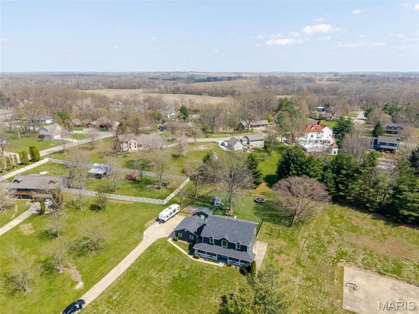 $449,000 | 24 Bernhardt Road, Lebanon, IL 62254