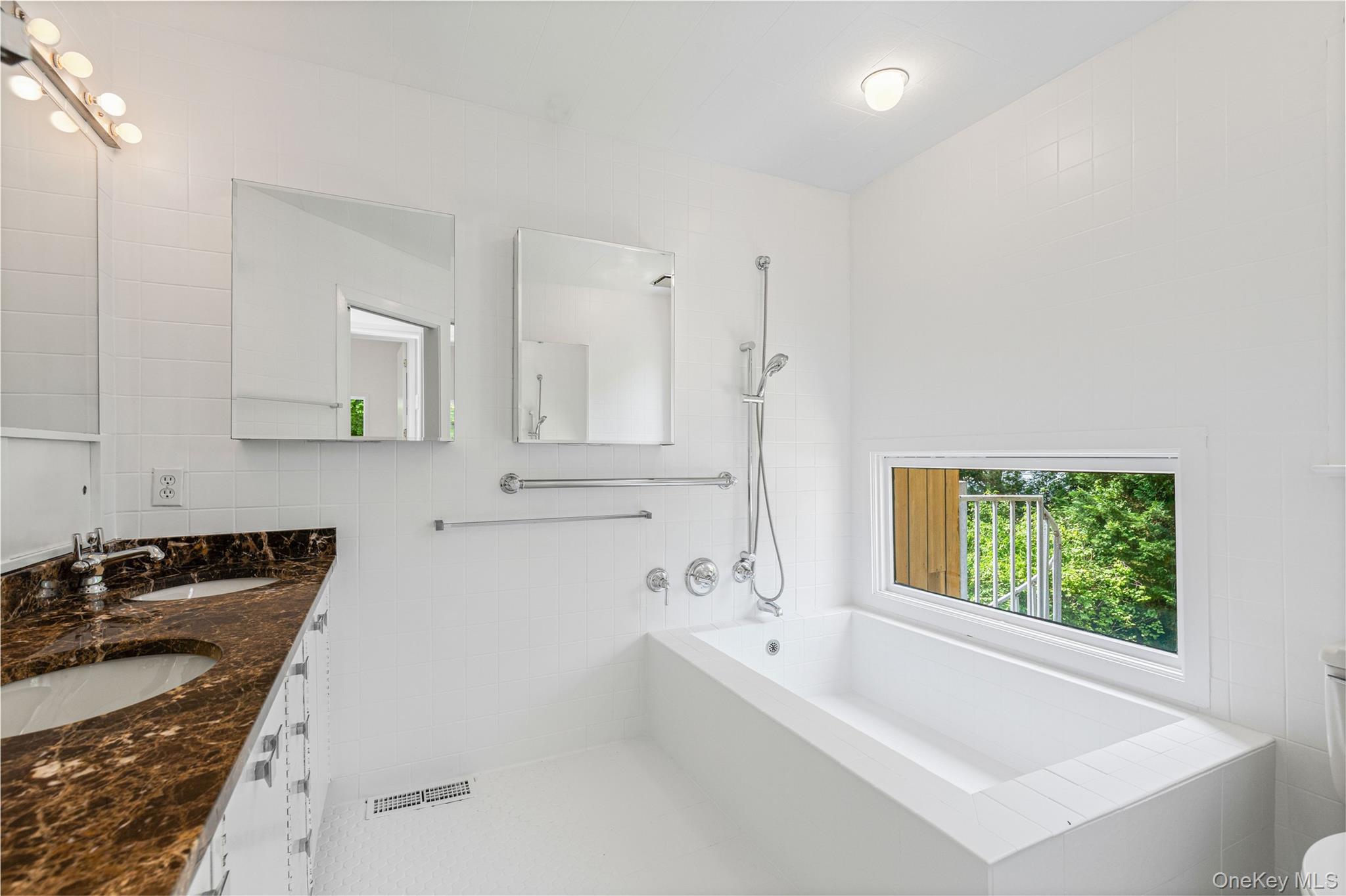 1160 Greacen Point Road Mamaroneck, NY 10543 - Photo 36 of 45