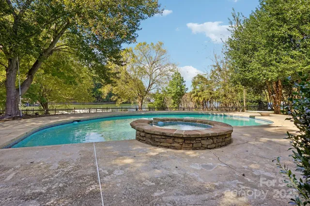 a view of outdoor space lake view