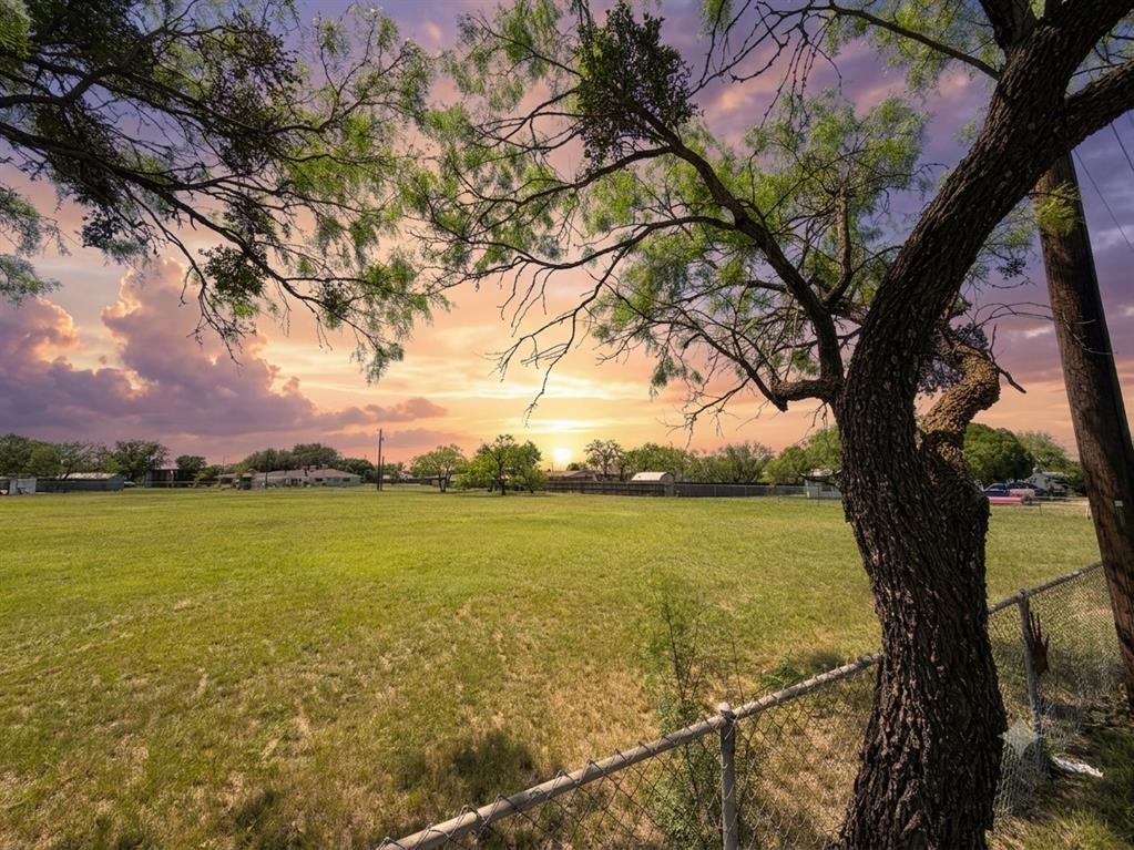 3218 East Lake Road Abilene, TX 79601 - Photo 3 of 5