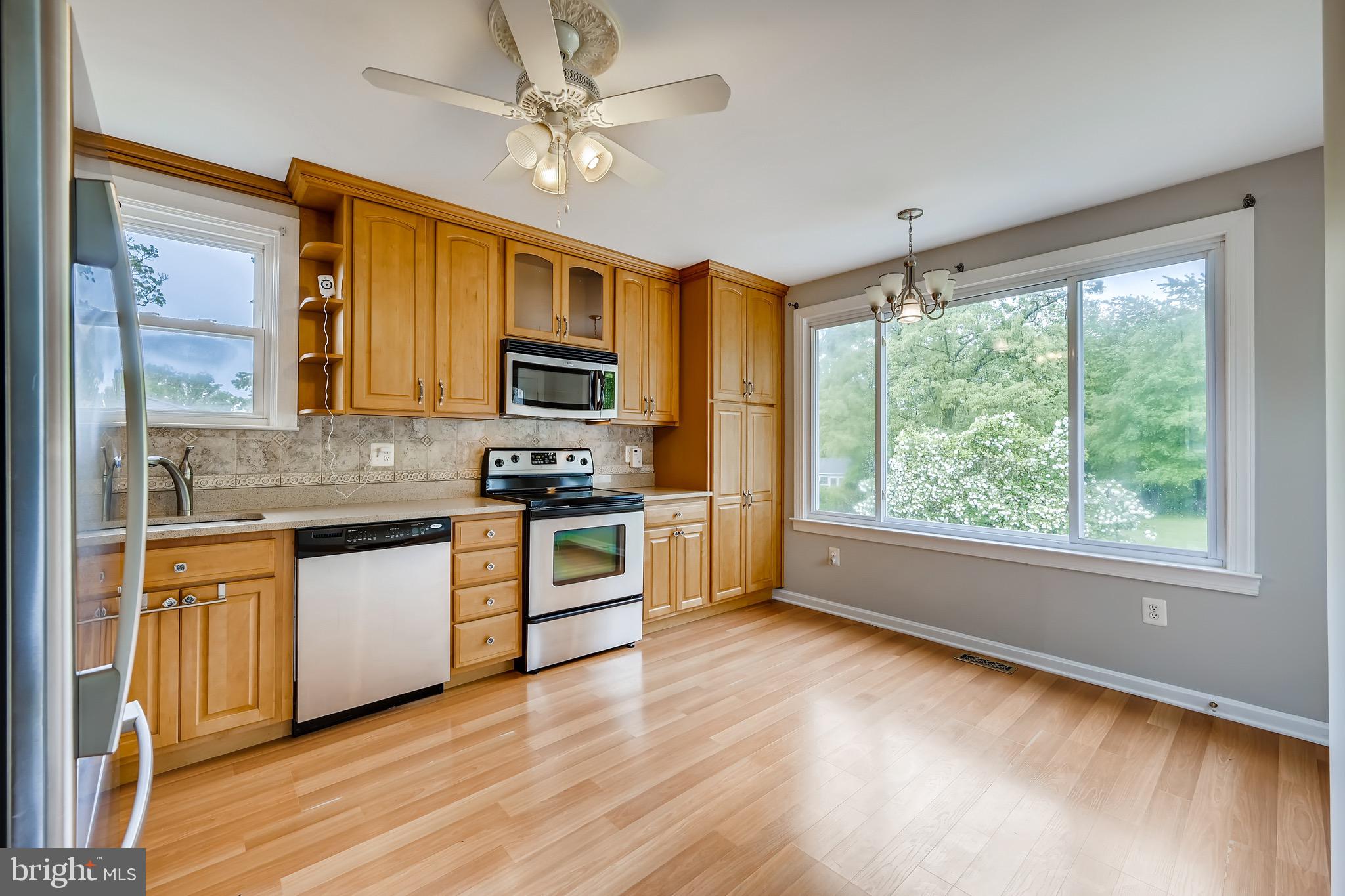 10518 Vincent Road White Marsh, MD 21162 - Photo 3 of 31 Kitchen