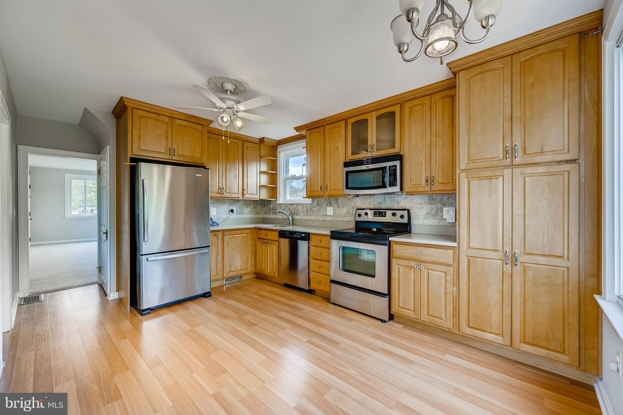 10518 Vincent Road White Marsh, MD 21162 - Photo 5 of 31 Kitchen