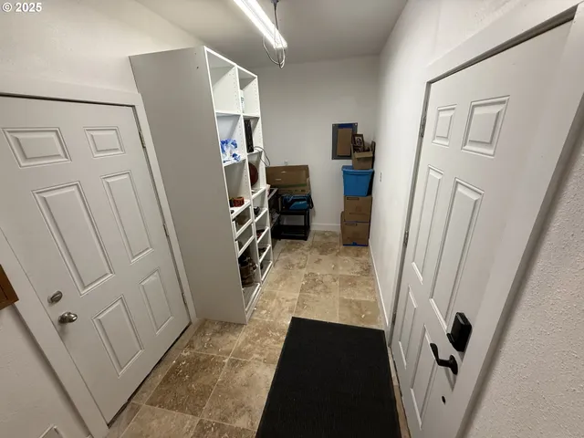 $524,000 | 70407 Schumacher Road, Rainier, OR 97048