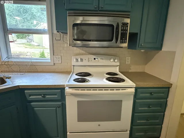 $524,000 | 70407 Schumacher Road, Rainier, OR 97048