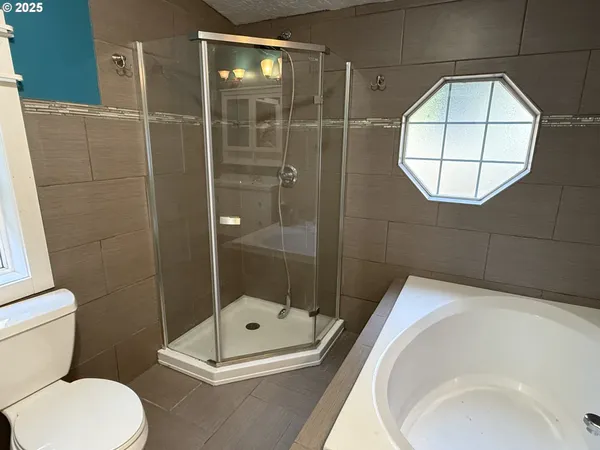 $524,000 | 70407 Schumacher Road, Rainier, OR 97048