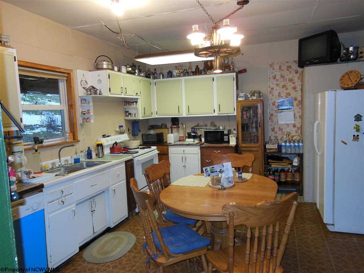 336 Gabbertville Road Morgantown, WV 26501 - Photo 3 of 20 Gallery Image 3