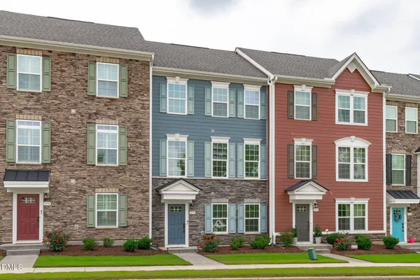 $474,000 | 1092 Ambergate Station, Apex, NC 27502