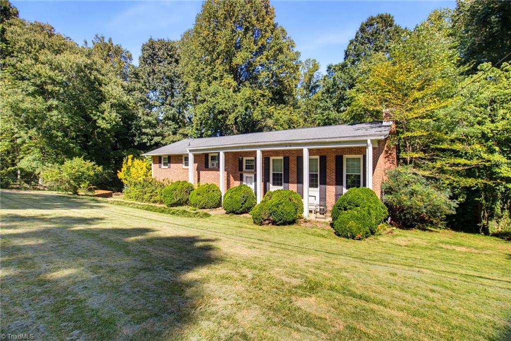 5675 Sweetbriar Road Pfafftown, NC 27040 - Photo 2 of 30 Exterior