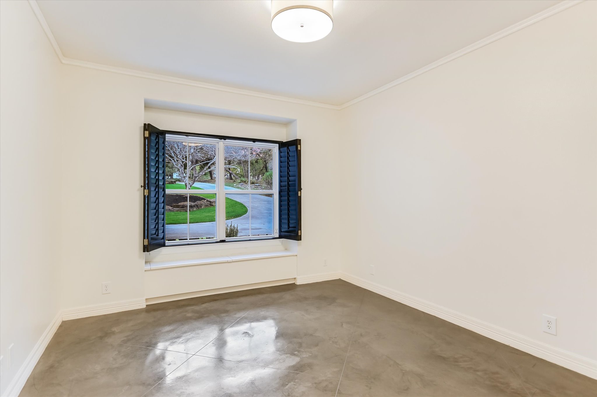 4501 House Of Lancaster Austin, TX 78730 - Photo 23 of 36 an empty room with a window