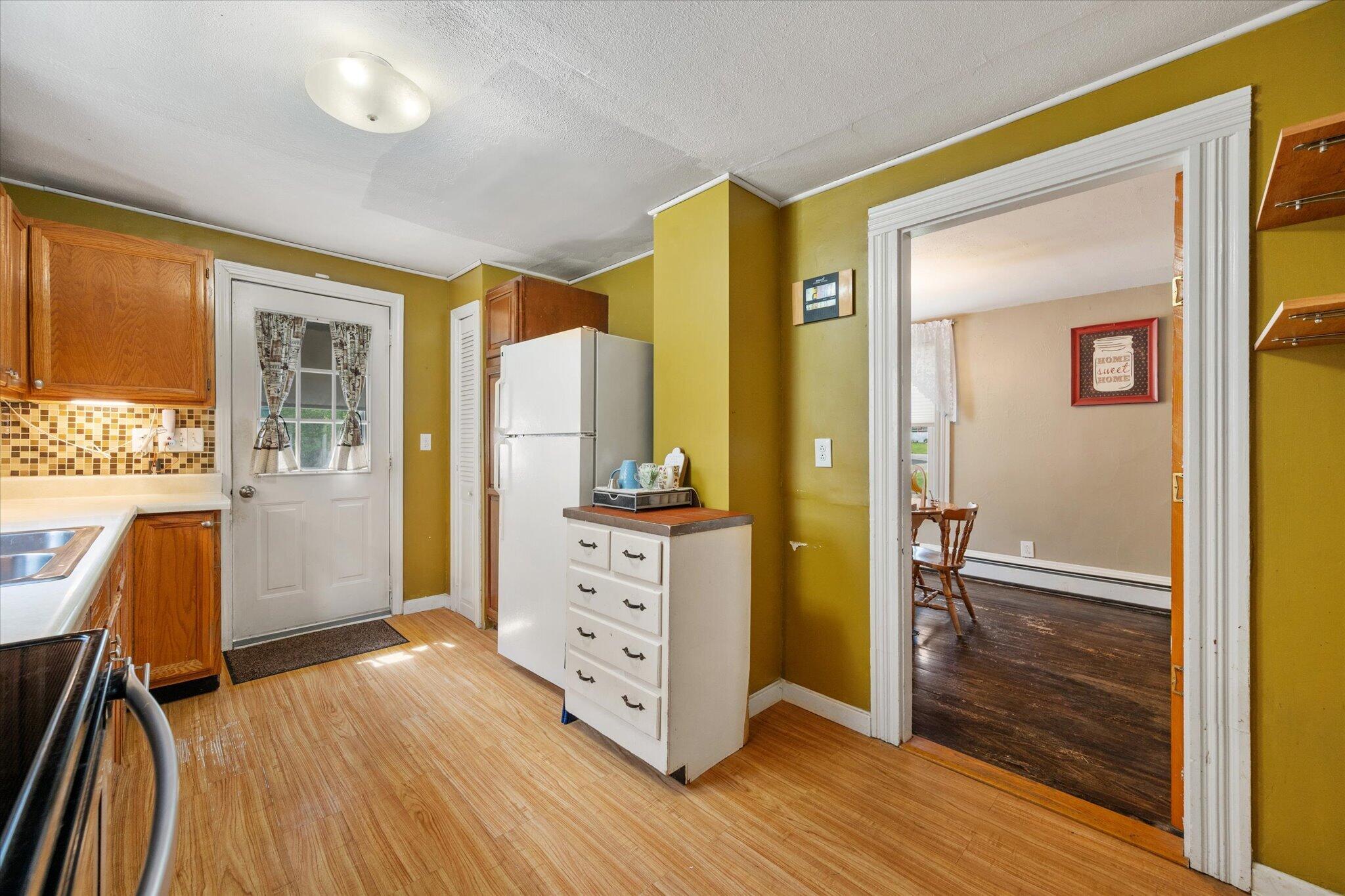 342 Grove Street Bangor, ME 04401 - Photo 9 of 35 10-Kitchen