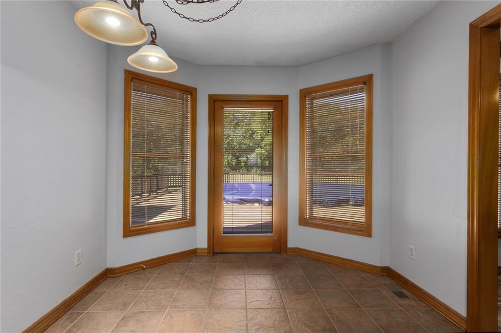 17618 Emerald View Drive Raymore, MO 64083 - Photo 13 of 67 Gallery Image 13