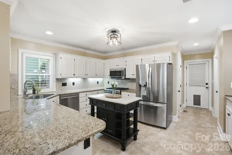 $635,000 | 8916 Oxfordshire Court, Huntersville, NC 28078