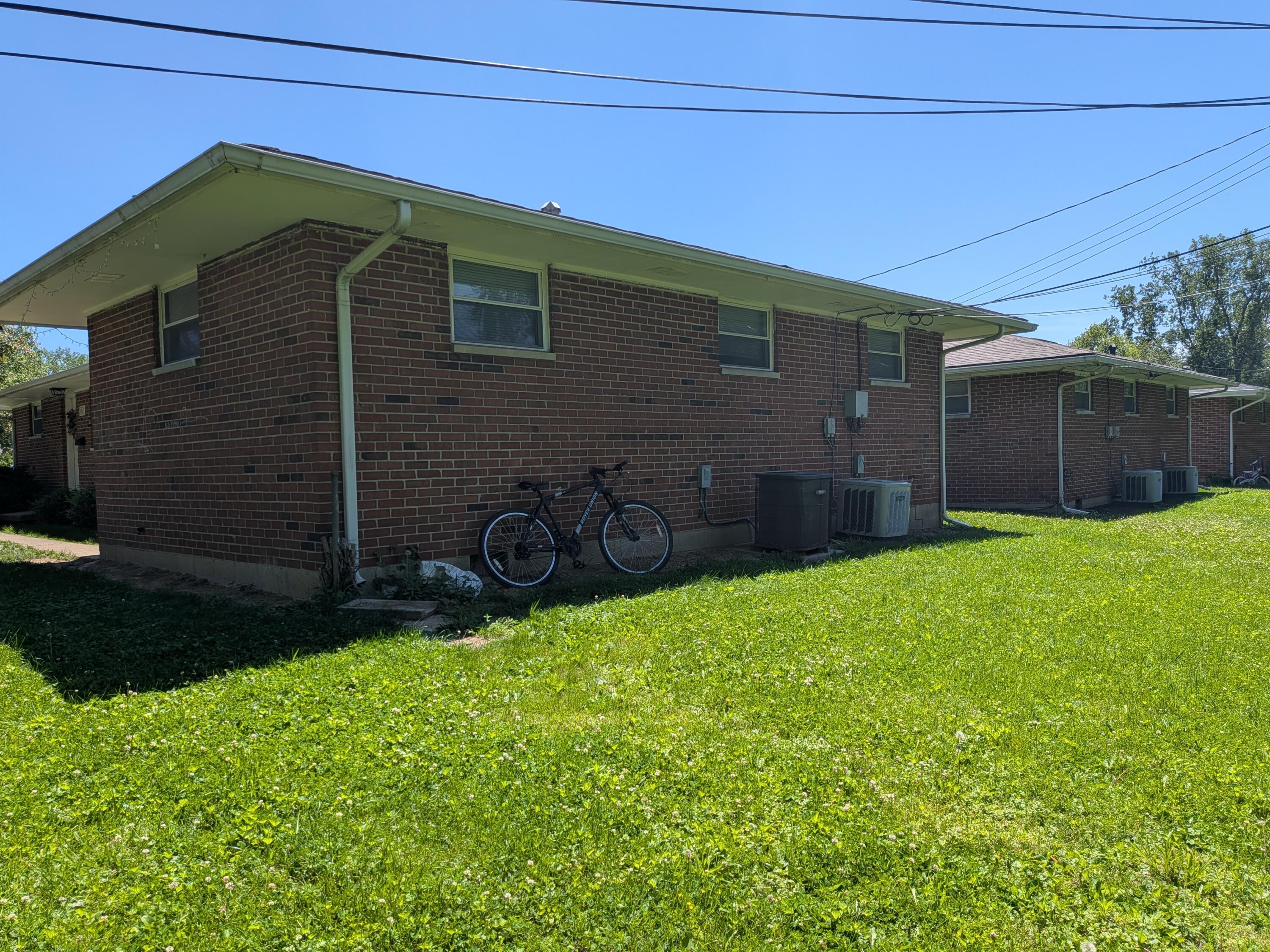 1147 Eastfield Road, Unit 1149 Columbus, OH 43085 - Photo 3 of 21 PXL_20260530_170239878
