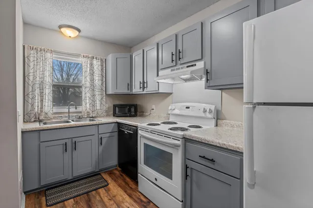 $130,000 | 148 21st Street Northwest, Owatonna, MN 55060