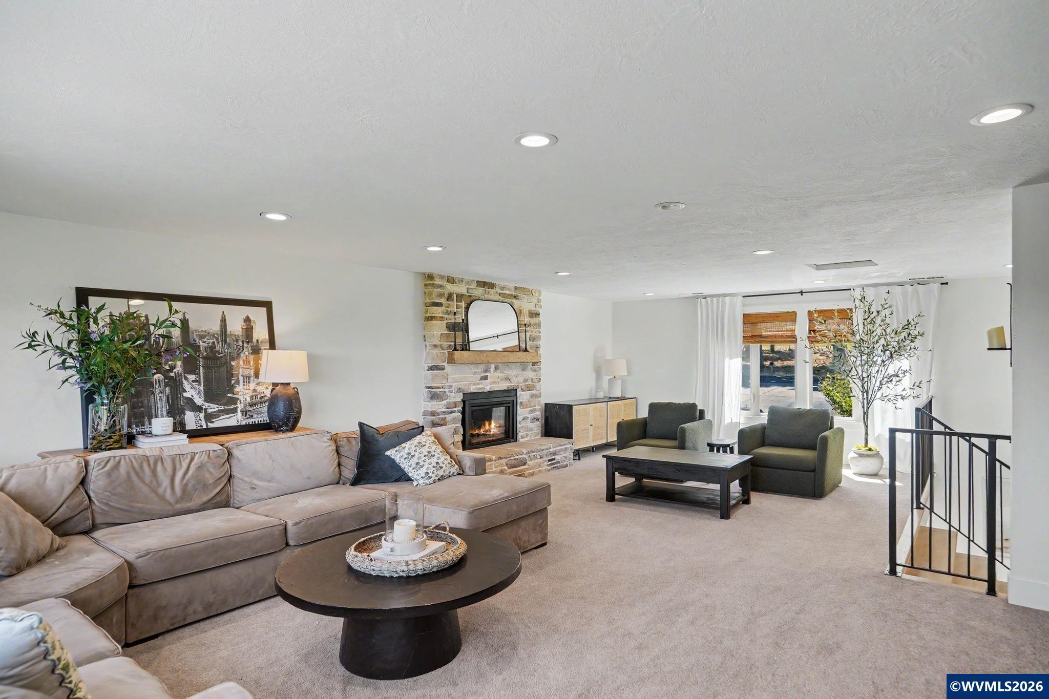 4918 Viewcrest Road South Salem, OR 97302 - Photo 7 of 50 Gallery Image 7