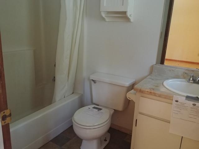 2021 Deetz Road Mount Shasta, CA 96067 - Photo 11 of 14 Bathroom 2
