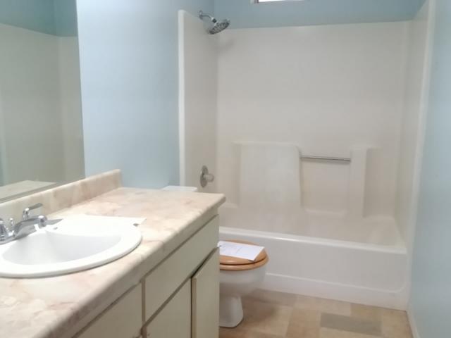 2021 Deetz Road Mount Shasta, CA 96067 - Photo 10 of 14 Bathroom