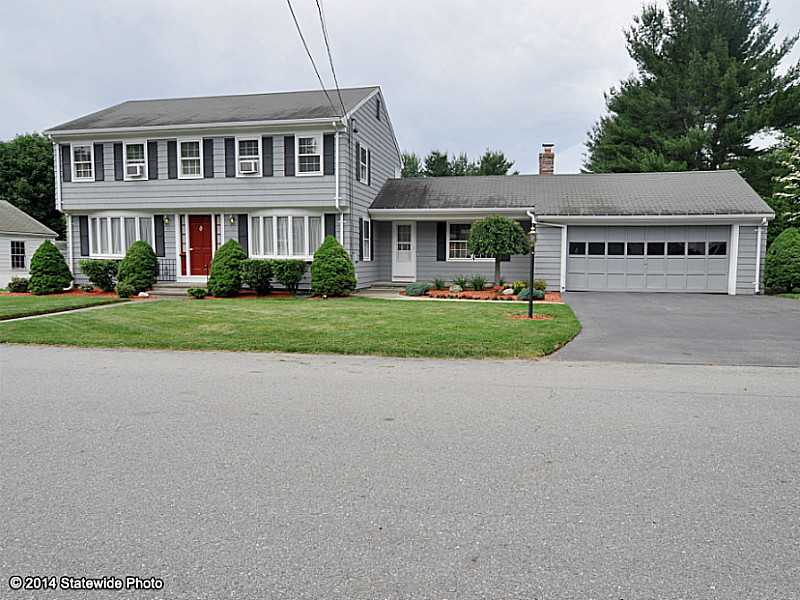 10 Rosemere Road Cumberland, RI 02864 - Photo 1 of 25 Exterior Front.