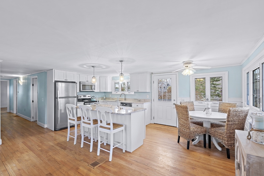 37 Glendon Way Chatham, MA 02659 - Photo 10 of 39