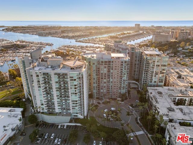 $999,999 | 13700 Marina Pointe Drive, Unit 314, Marina del Rey, CA 90292