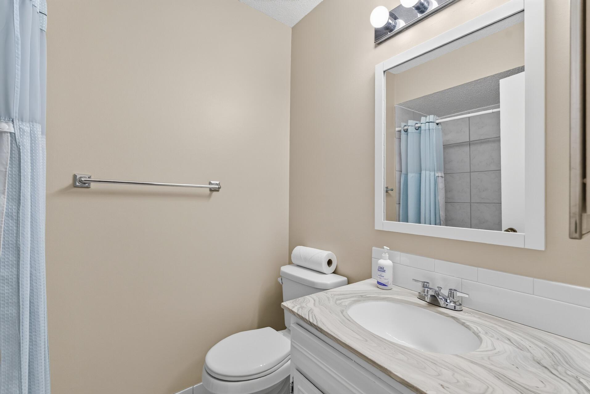 2502 Unity Avenue North Minneapolis, MN 55422 - Photo 21 of 34