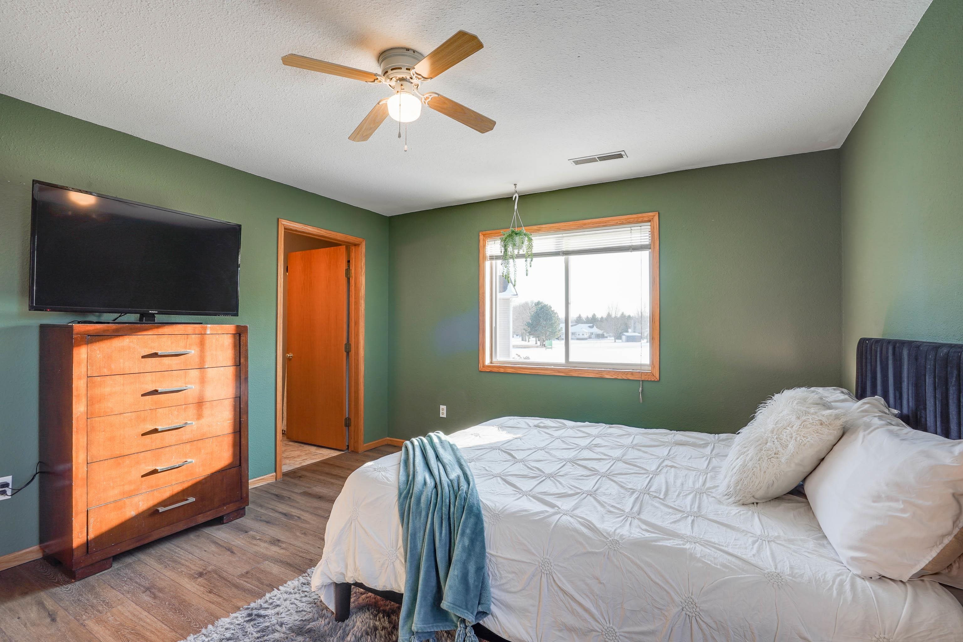 435 Bowlavard Avenue, Unit 7 Belleville, WI 53508 - Photo 20 of 40