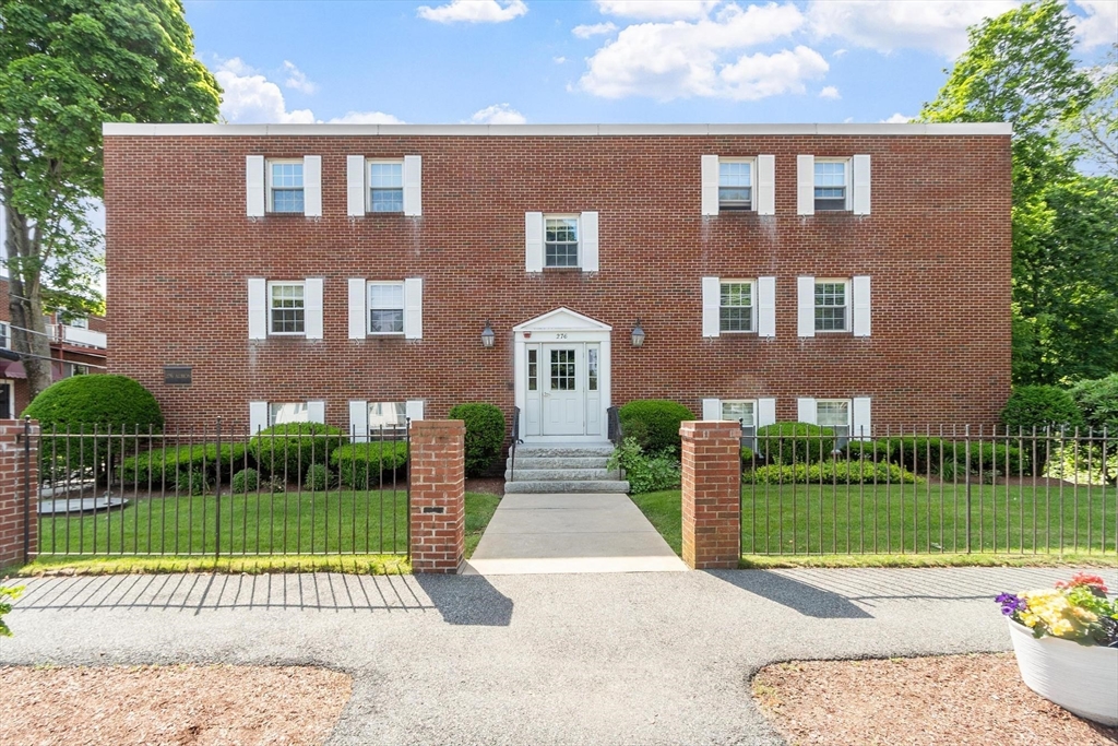 276 Albion Street, Unit 12 Wakefield, MA 01880 - Photo 36 of 38