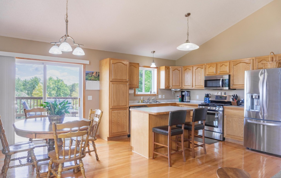 211 Clover Court Jordan, MN 55352 - Photo 3 of 10