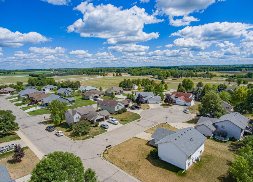 211 Clover Court Jordan, MN 55352 - Photo 9 of 10