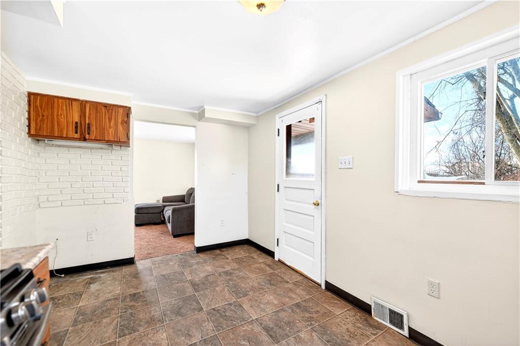560 Connecticut Avenue Rochester, PA 15074 - Photo 22 of 32 Gallery Image 22