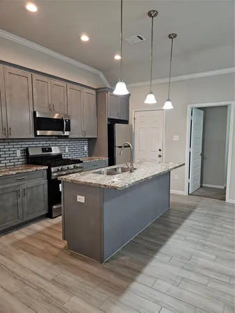 $1,750 | 4801 Wenda Street, Unit B, Houston, TX 77033
