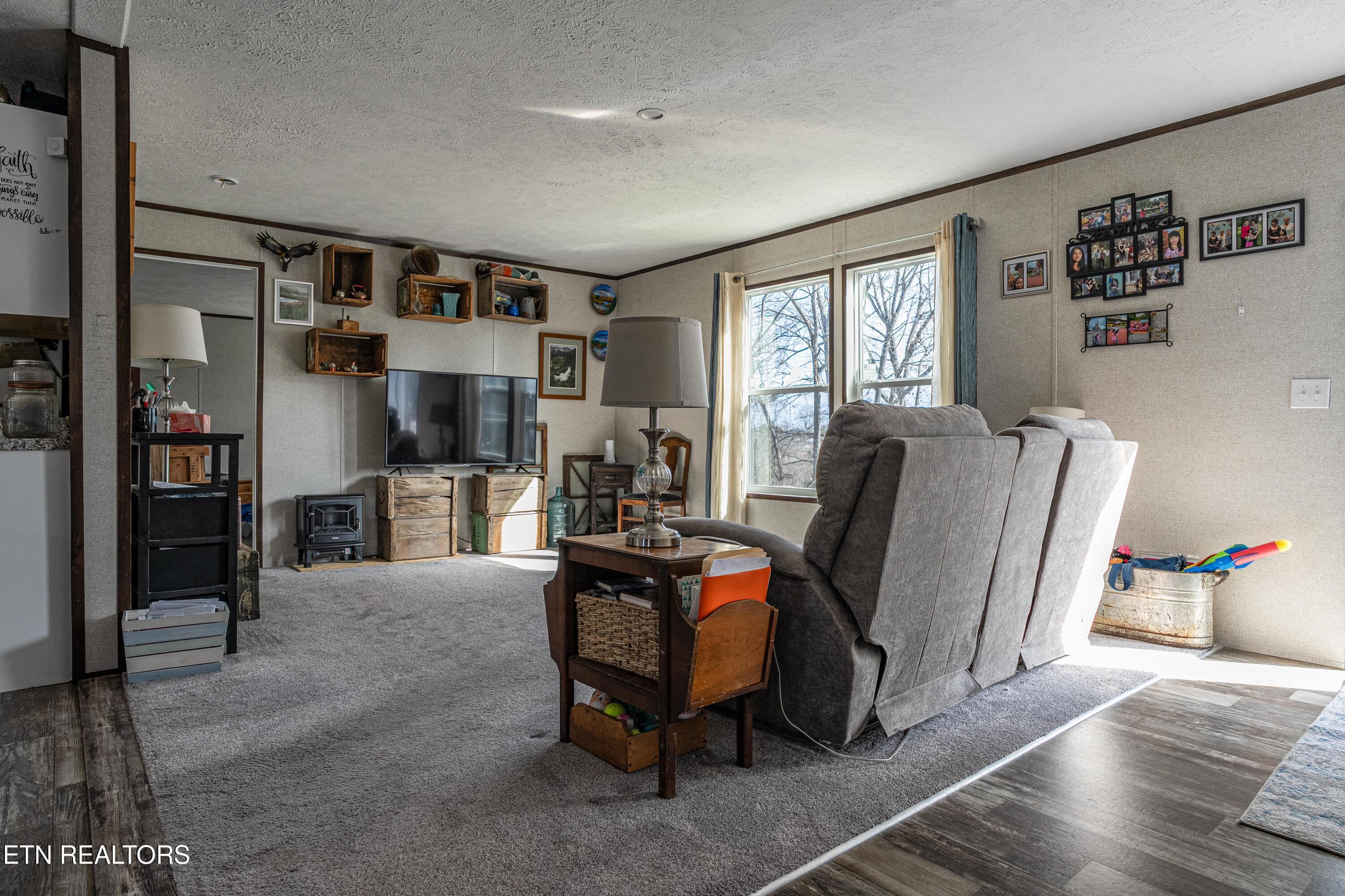 134 Jarnigan Chapel Road Clinton, TN 37716 - Photo 3 of 23 DSC00493-Edit