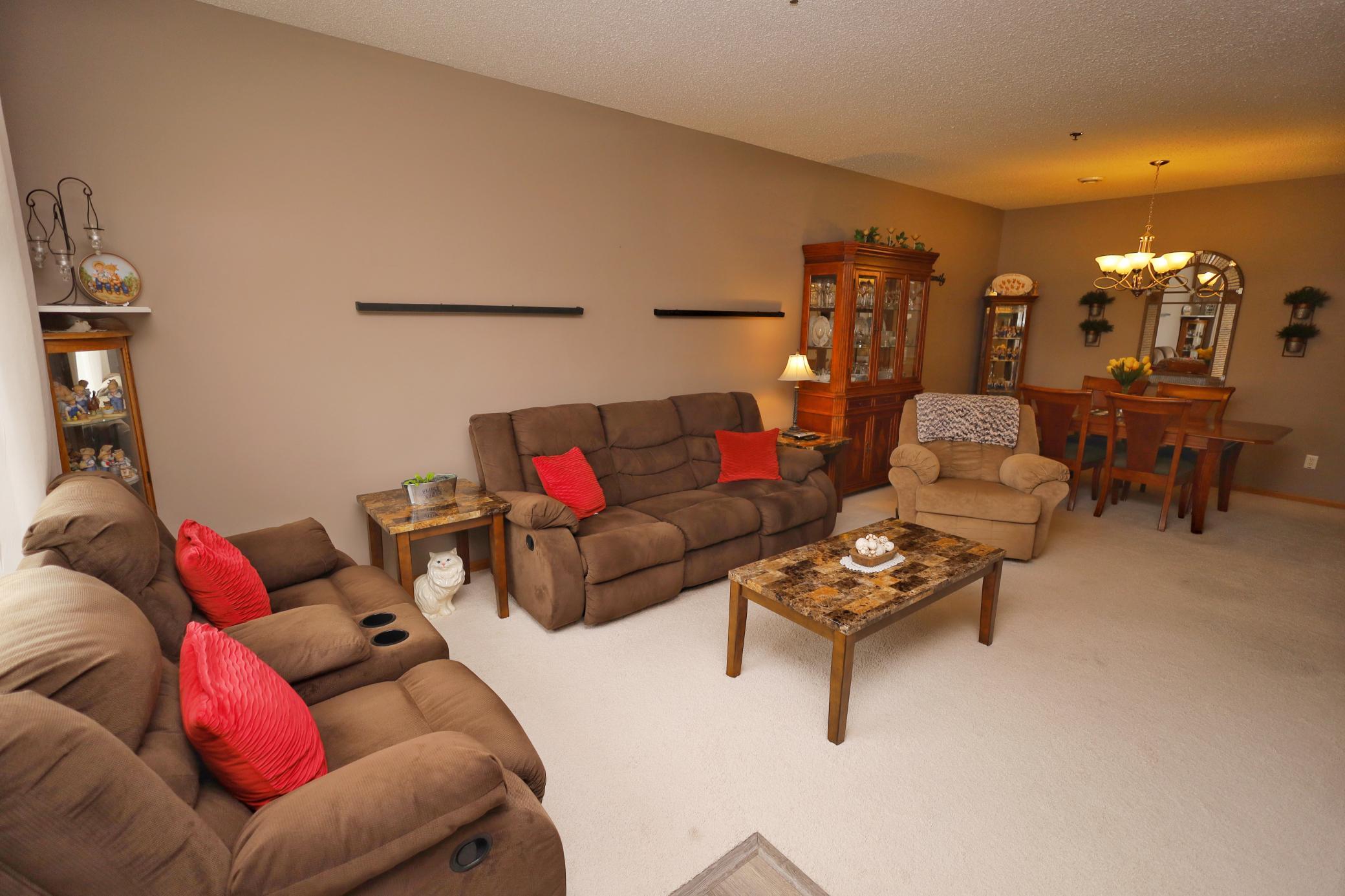6315 28th Avenue Northwest Rochester, MN 55901 - Photo 4 of 20