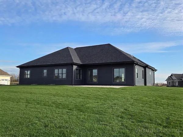 $899,900 | S64-w22860 Garrett Drive, Waukesha, WI 53189