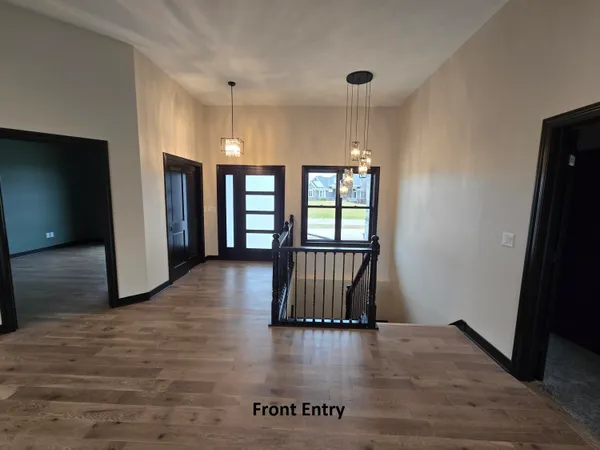 $899,900 | S64-w22860 Garrett Drive, Waukesha, WI 53189