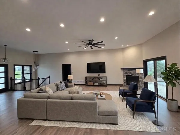 $899,900 | S64-w22860 Garrett Drive, Waukesha, WI 53189