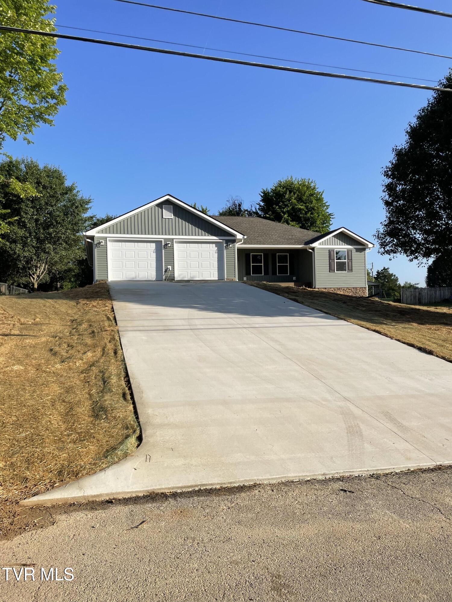 345 Pinto Road Greeneville, TN 37745 - Photo 3 of 41 IMG_2918
