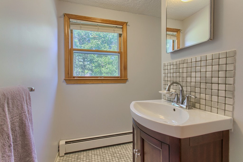 53 Connolly Road Billerica, MA 01821 - Photo 18 of 28 Gallery Image 18