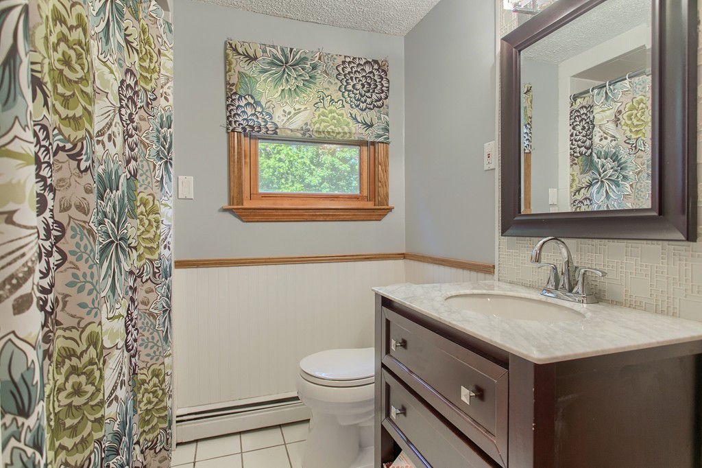 53 Connolly Road Billerica, MA 01821 - Photo 8 of 28 Gallery Image 8