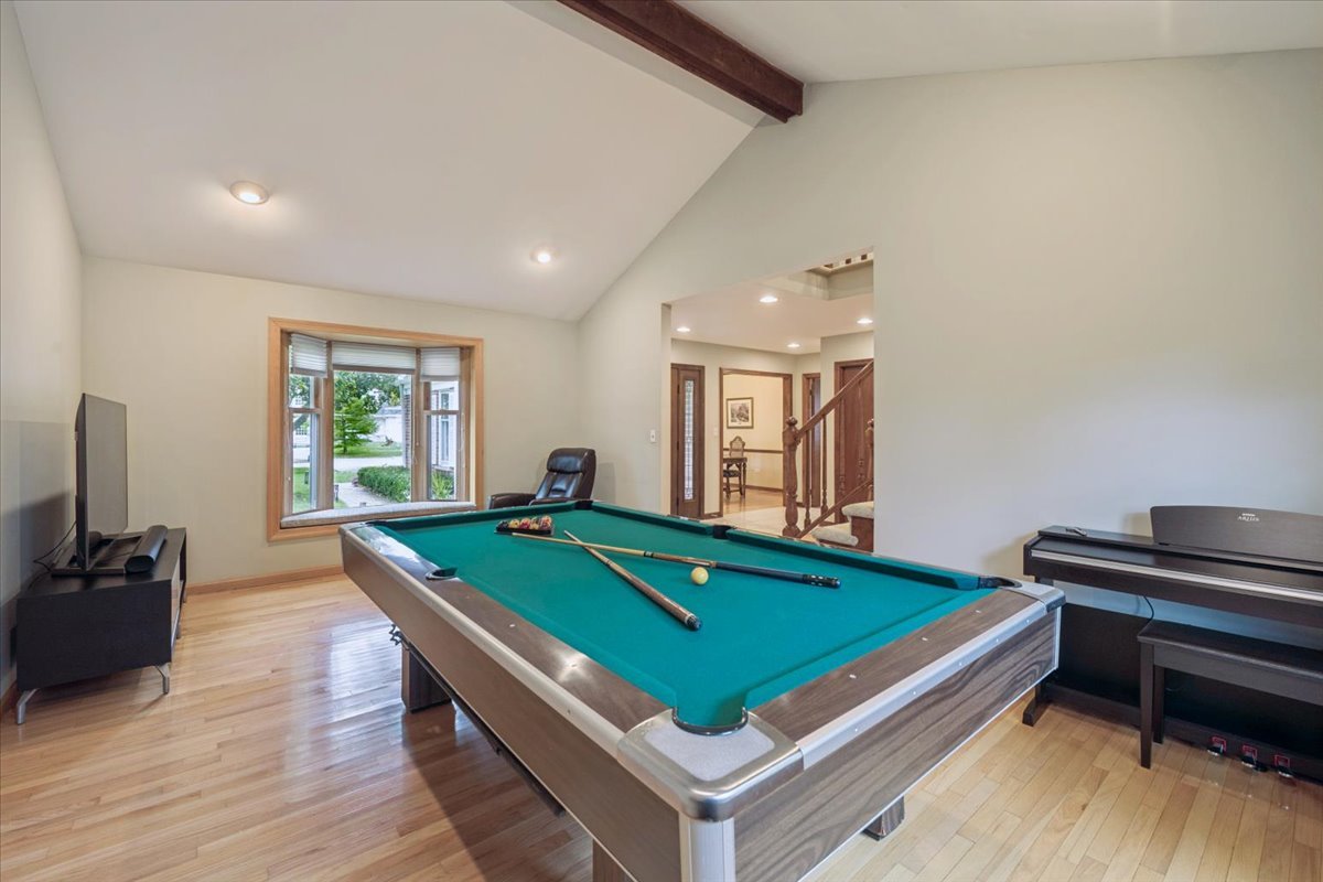 1653 McCraren Road Highland Park, IL 60035 - Photo 4 of 24