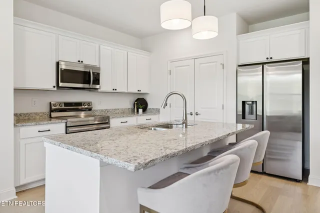 $319,405 | 8446 Whisper Lane, Powell, TN 37849