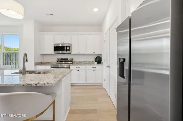 $319,405 | 8446 Whisper Lane, Powell, TN 37849