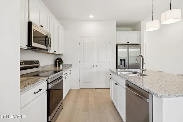 $319,405 | 8446 Whisper Lane, Powell, TN 37849