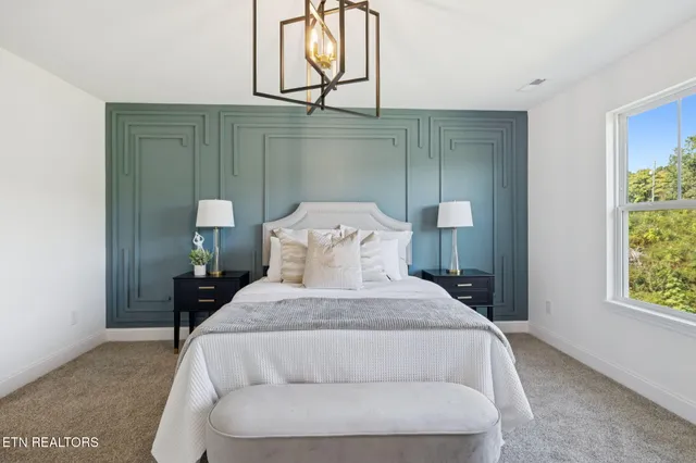 $319,405 | 8446 Whisper Lane, Powell, TN 37849