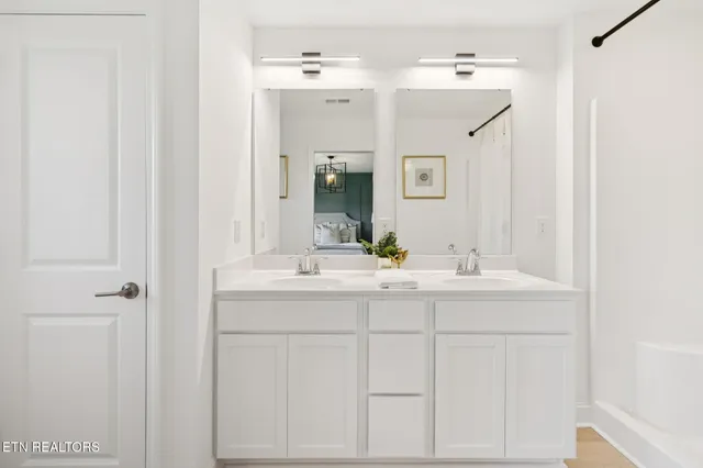 $319,405 | 8446 Whisper Lane, Powell, TN 37849