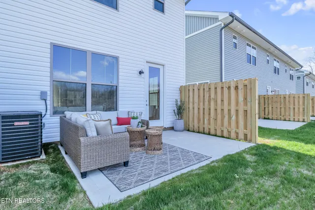 $319,405 | 8446 Whisper Lane, Powell, TN 37849