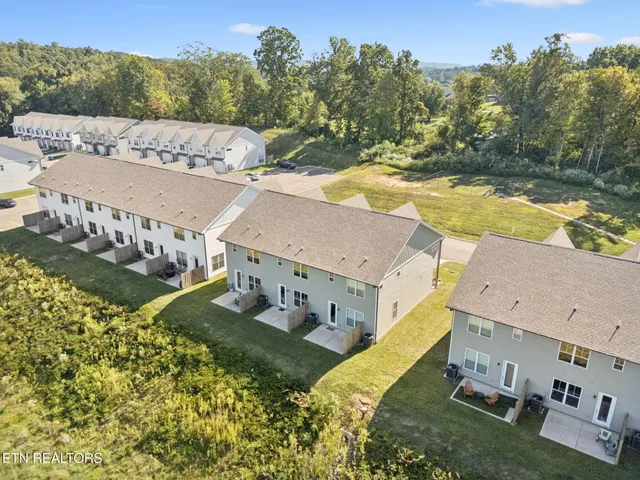 $319,405 | 8446 Whisper Lane, Powell, TN 37849